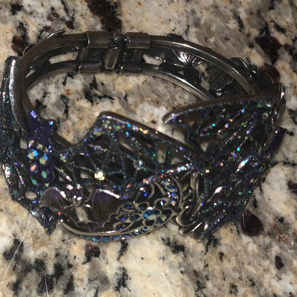 *RARE* Kirks Folly Bat Cuff Bracelet!  Purple bats, rhinestones, flowers, moon - Picture 6 of 11